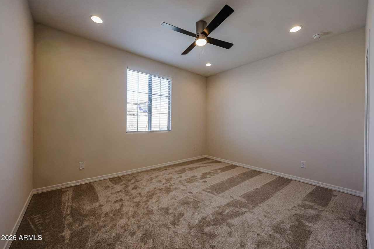 25465 N 172nd Dr - Photo 5 of 36