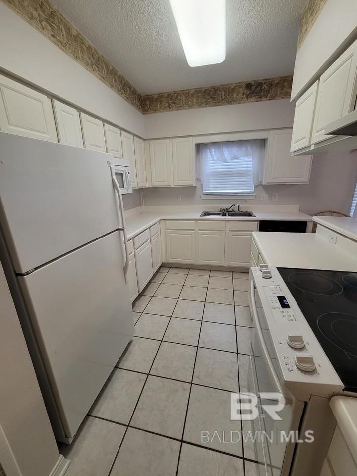 501 Cotton Creek Dr #606 - Photo 4 of 8