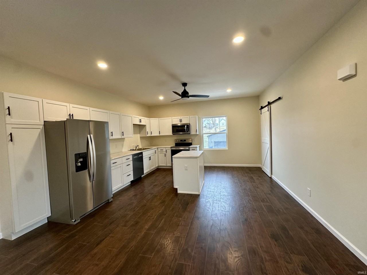 2115 G St - Photo 2 of 11