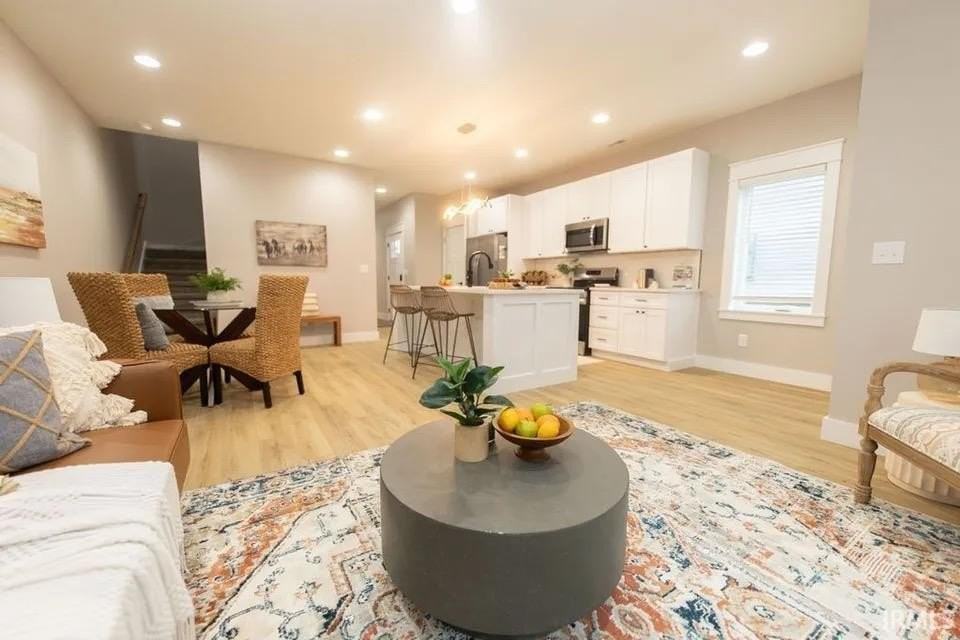 306 N Jefferson St - Photo 5 of 15