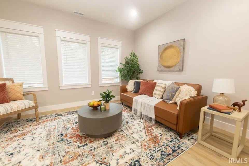 306 N Jefferson St - Photo 6 of 15