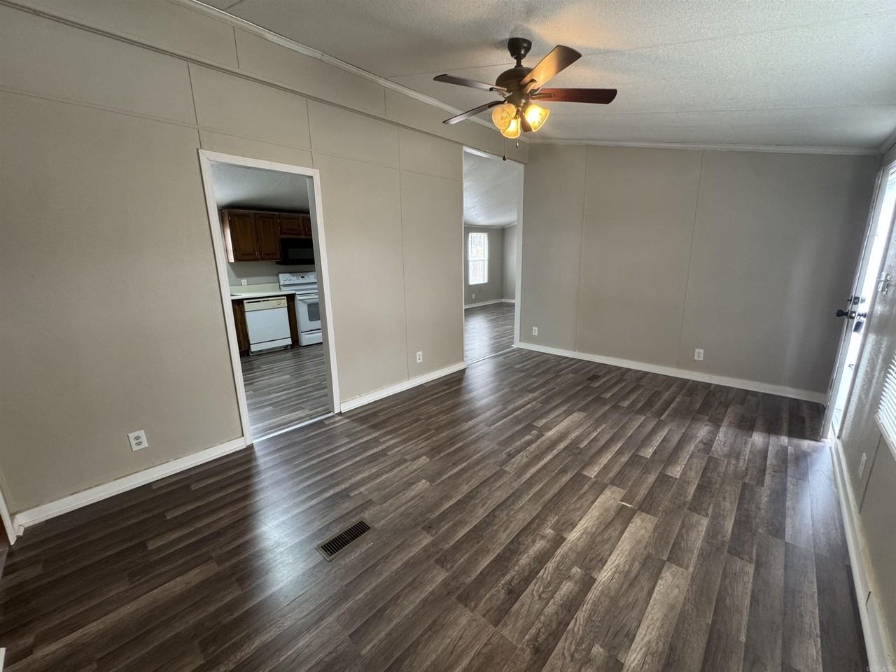 64 Black Oak Cir - Photo 3 of 14