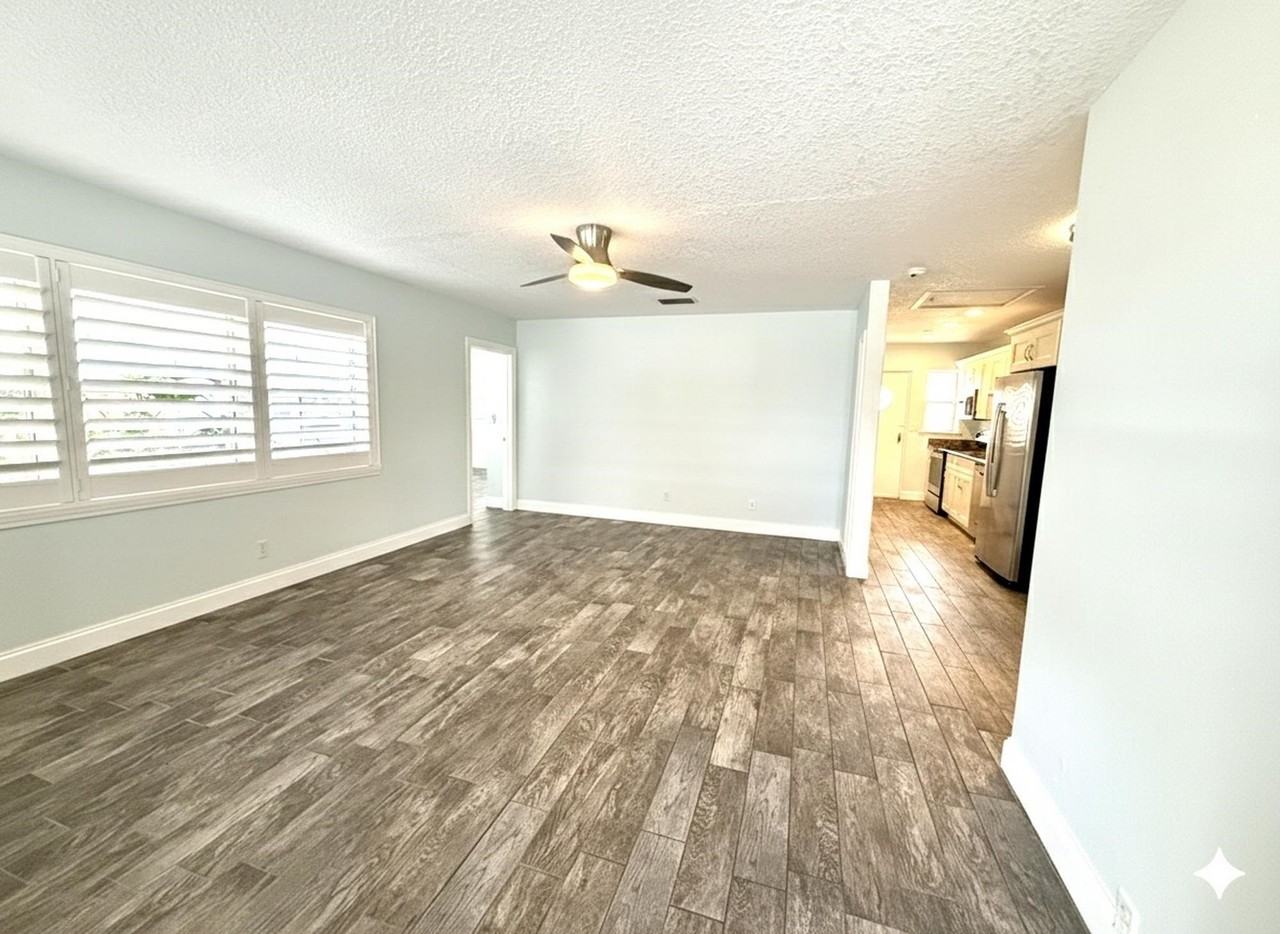 7 E ST A - Photo 2 of 17