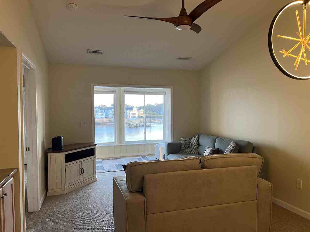 4622 Greenbriar Dr - Photo 4 of 20