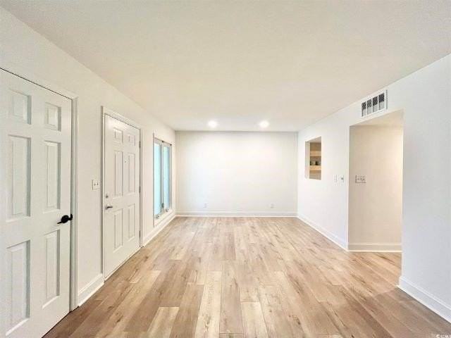 402 75th Ave N - Photo 2 of 14