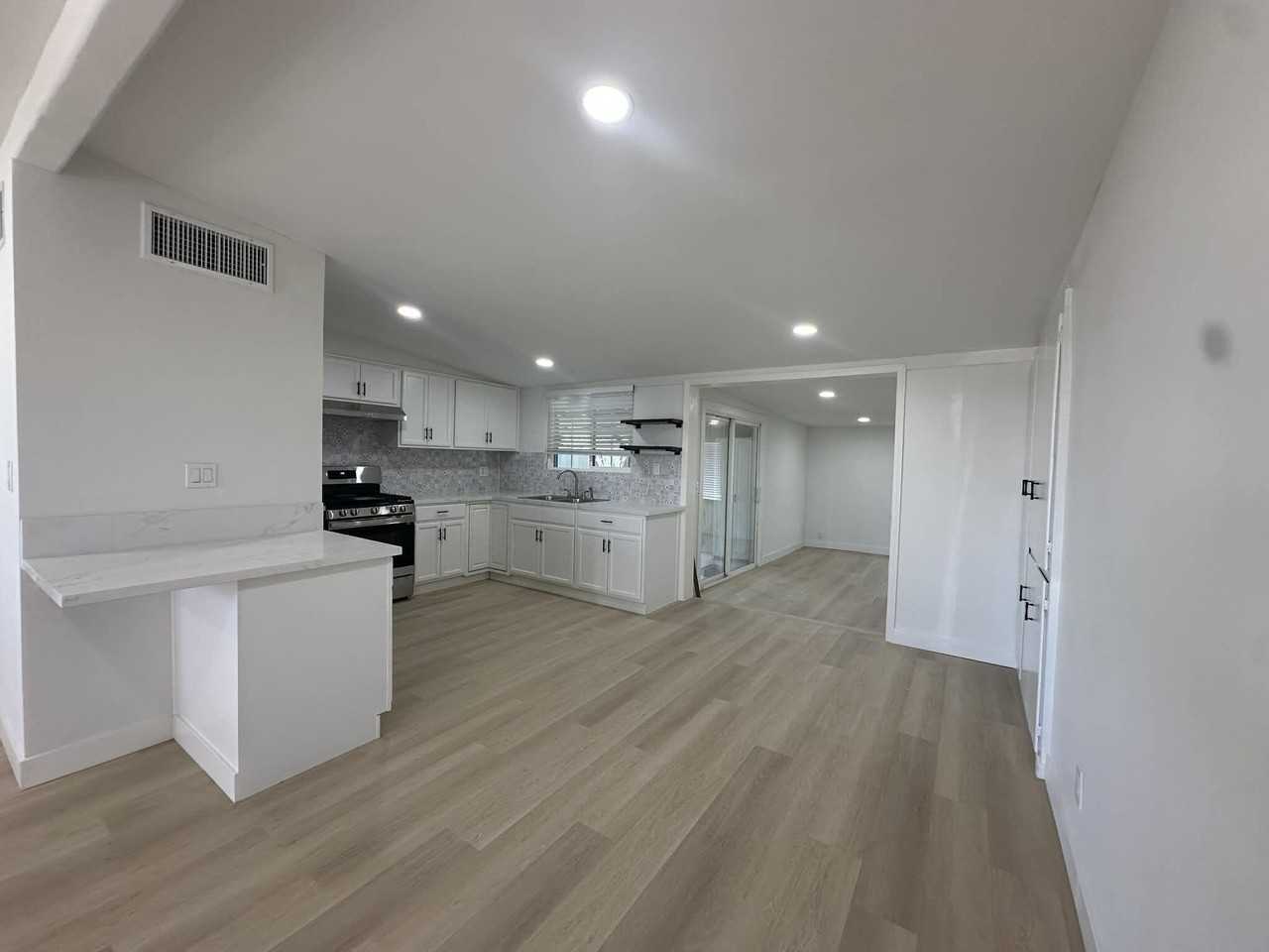 30201 San Diego Dr - Photo 5 of 31