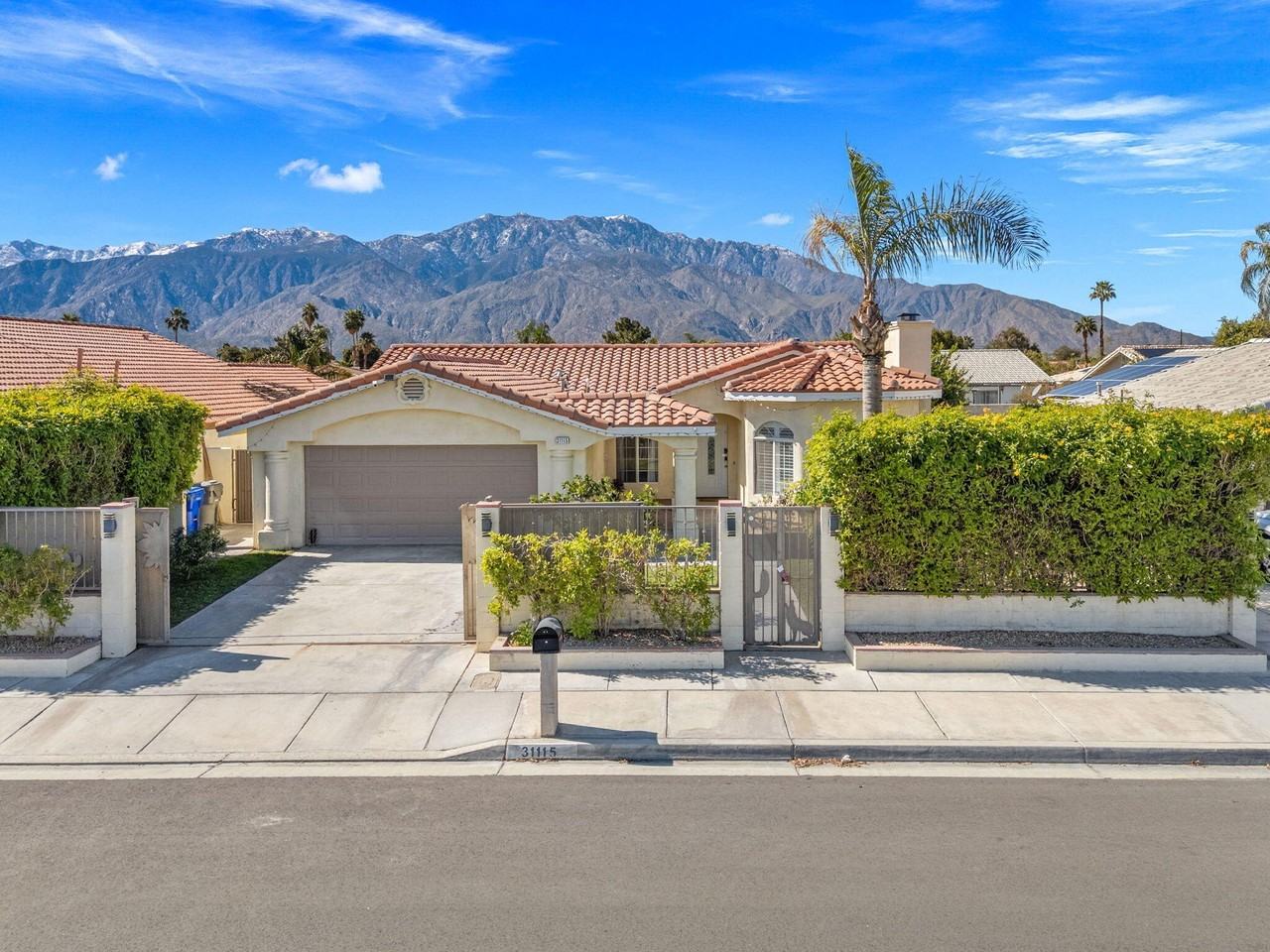 31115 Whispering Palms Trl - Photo 2 of 37