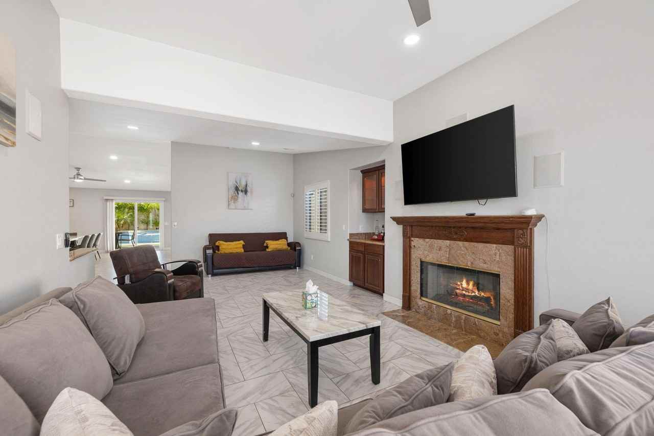 31115 Whispering Palms Trl - Photo 7 of 37