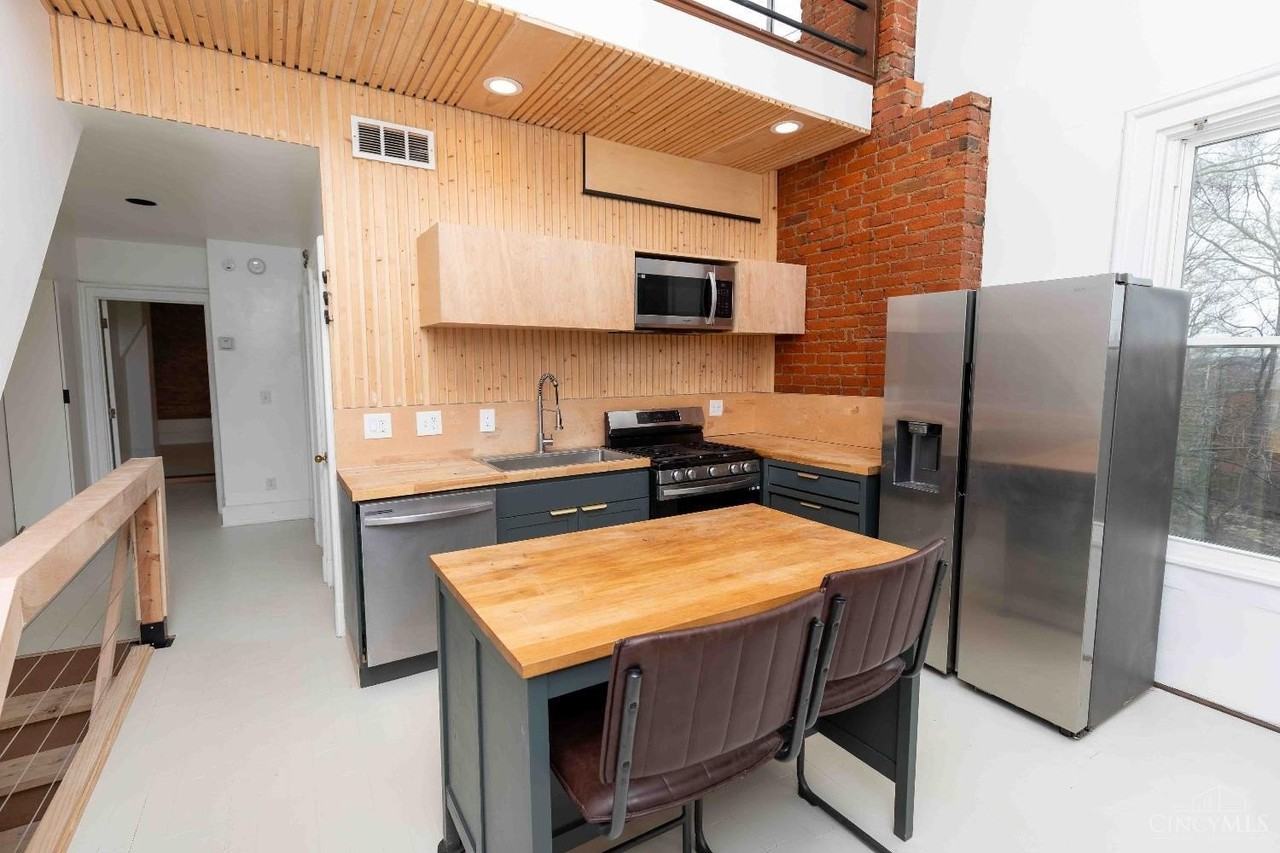 2202 Ravine St Unit 2 - Photo 3 of 18