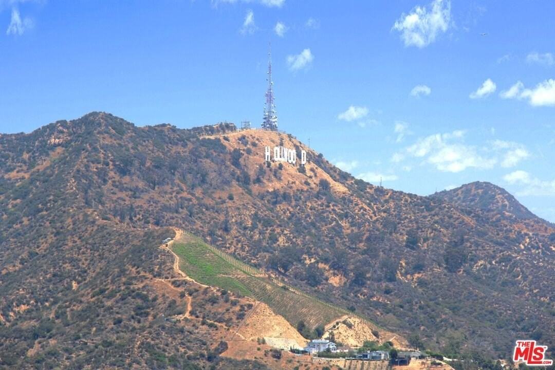 7353 Pyramid Pl - Photo 2 of 38