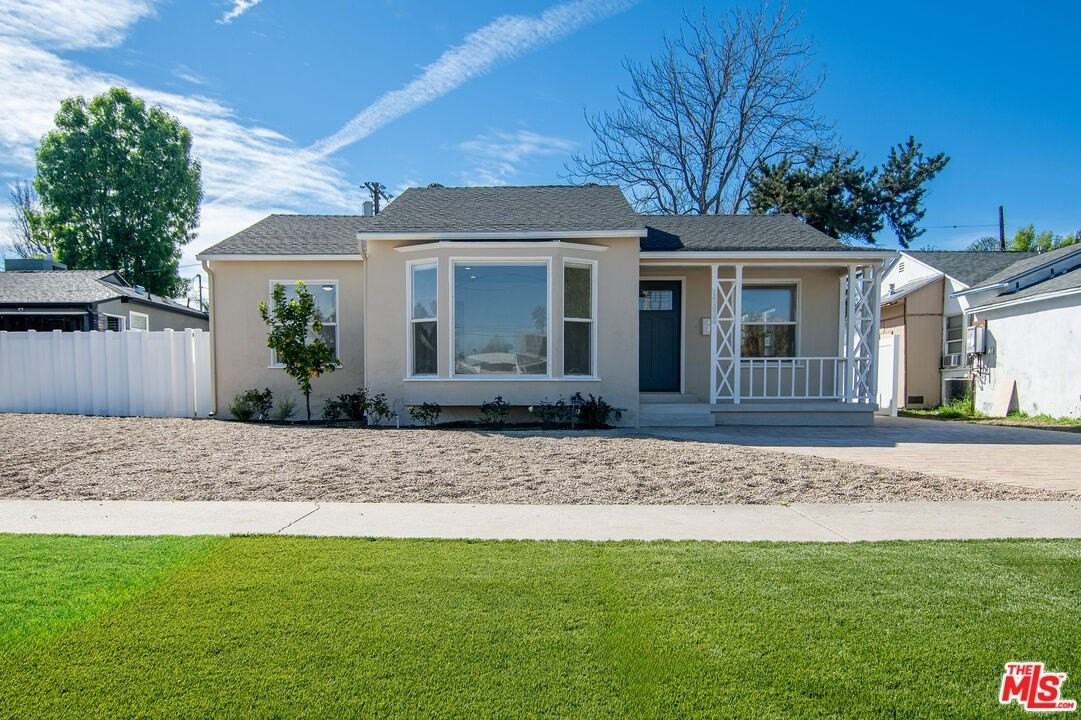 17638 Welby Way - Photo 3 of 43