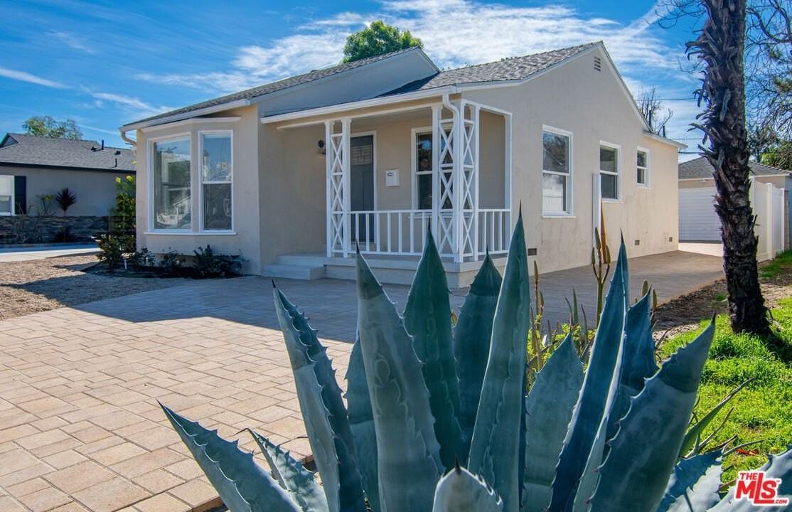 17638 Welby Way - Photo 5 of 43