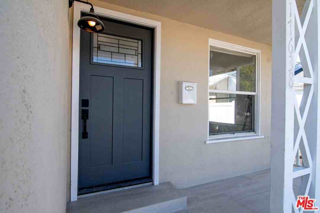 17638 Welby Way - Photo 6 of 43