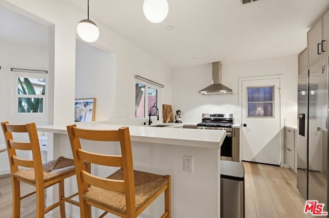 3540 Division St - Photo 5 of 27