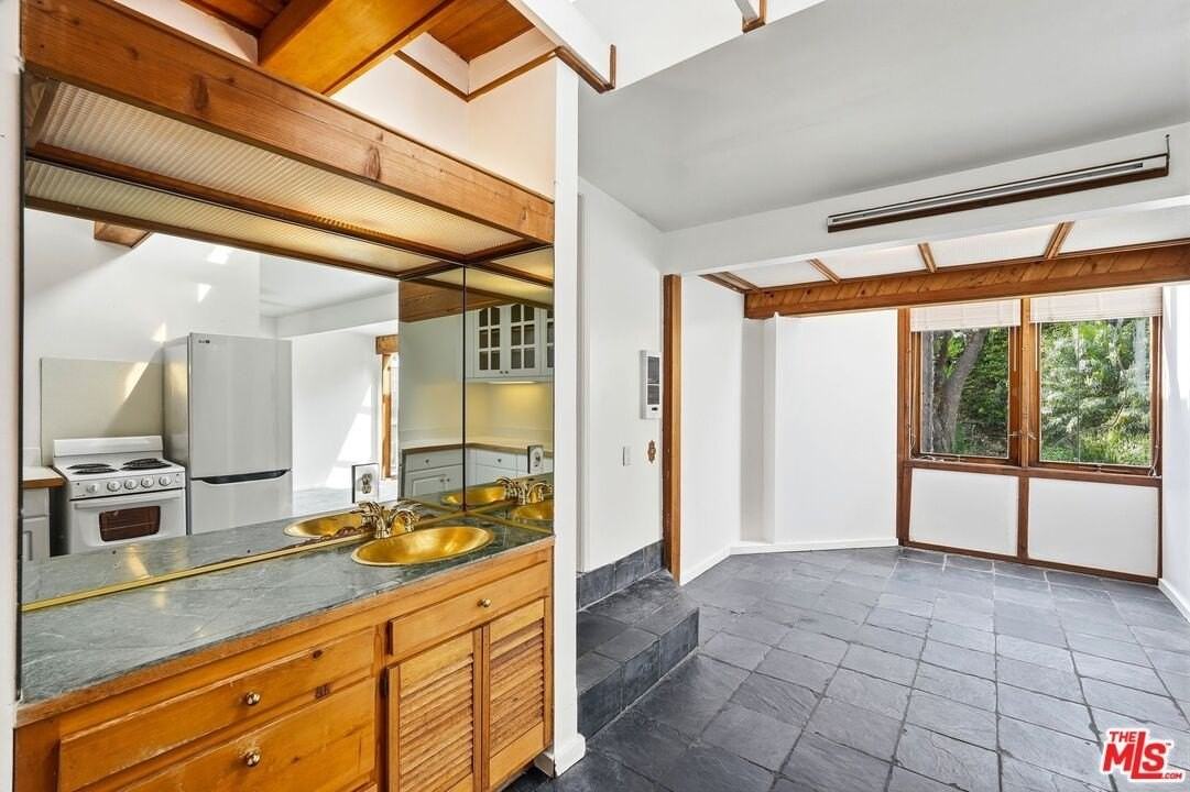 6456 Surfside Way Unit Gh - Photo 7 of 25