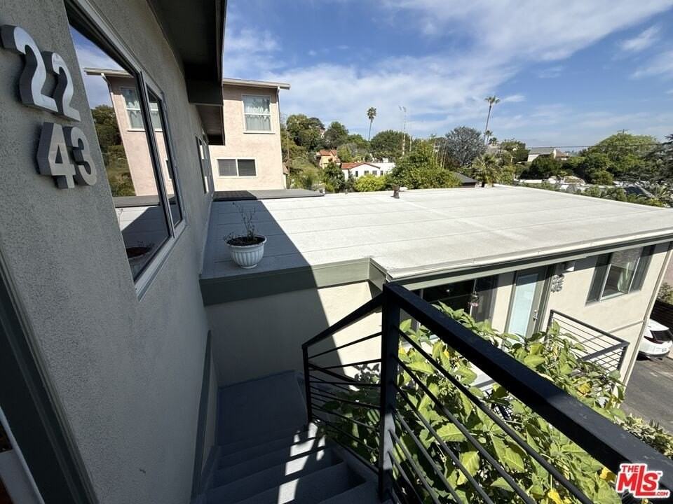 2243 Silver Ridge Ave - Photo 2 of 24