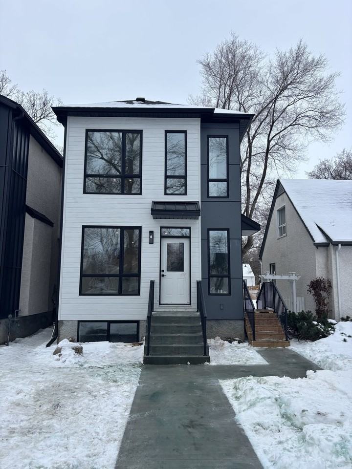 275 Renfrew St - Photo 2 of 15