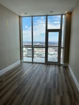 60 Charles St W - Photo 1 of 1