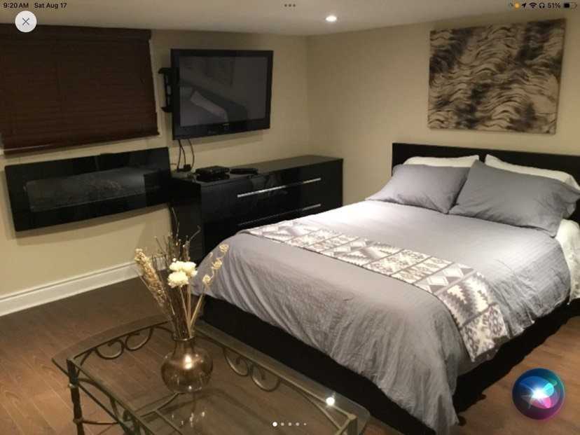 1 Thatcher St - Photo 3 of 5