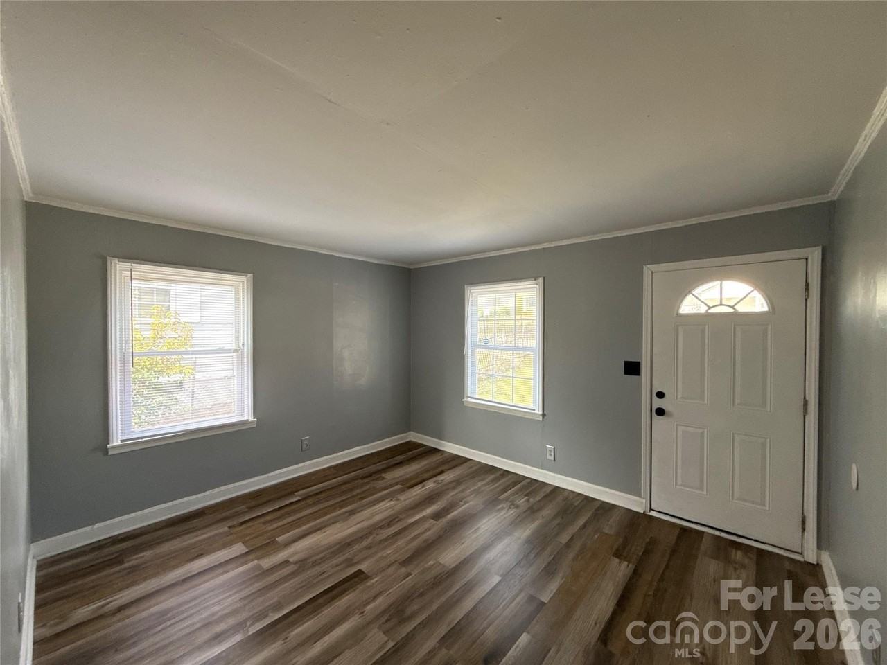 3115 Seymour Dr - Photo 2 of 8