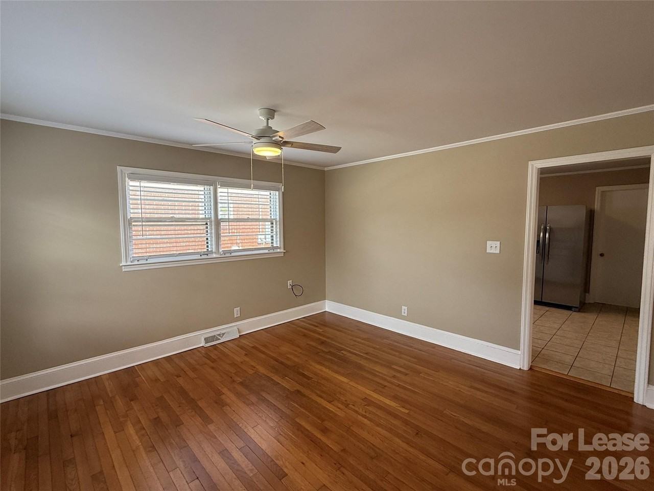 1422 Orvis St - Photo 2 of 29