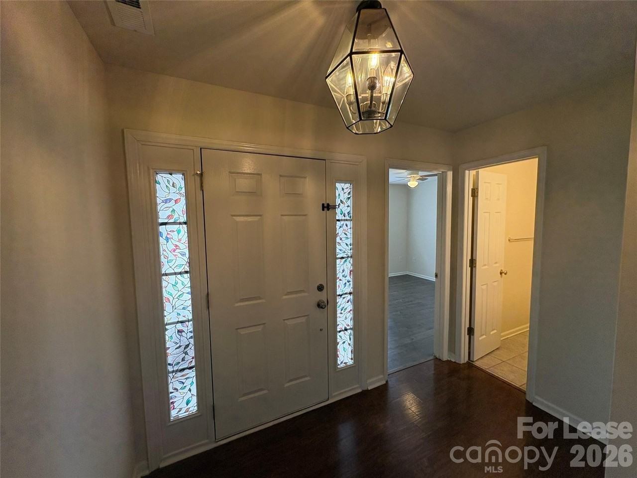 1025 Cranston Crossing Pl - Photo 6 of 36