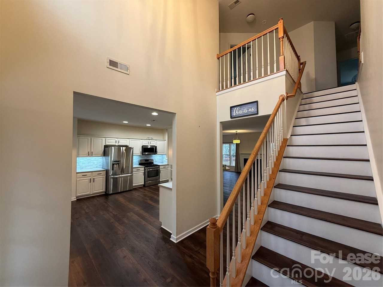 15622 Troubadour Ln - Photo 5 of 30