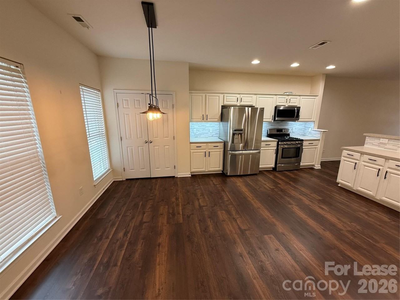 15622 Troubadour Ln - Photo 6 of 30