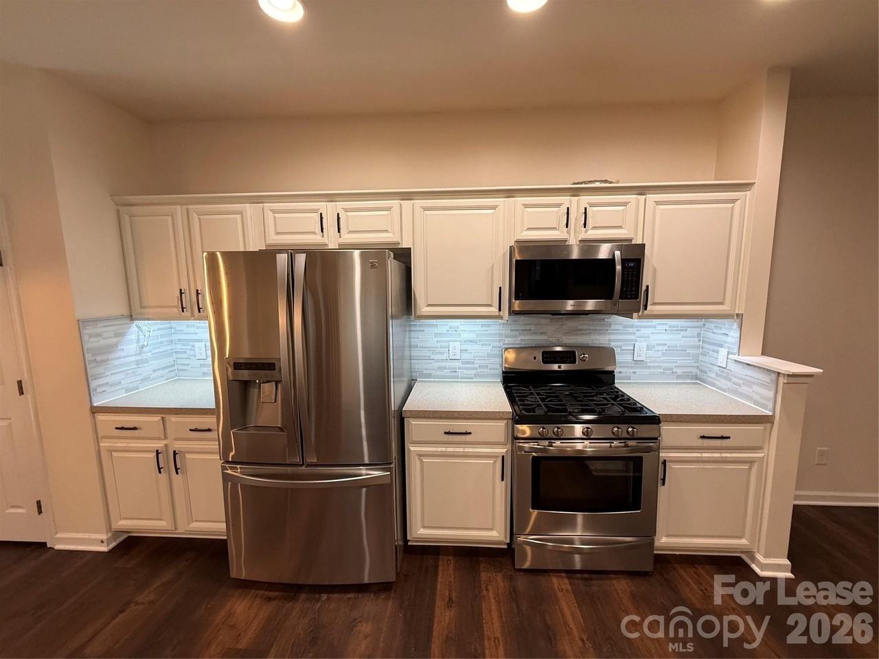 15622 Troubadour Ln - Photo 7 of 30