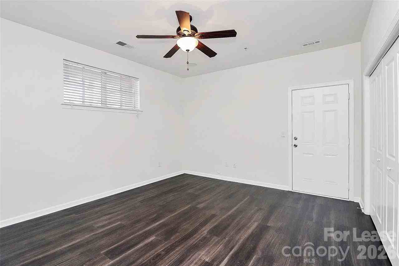 1654 Walnut View Dr - Photo 6 of 20