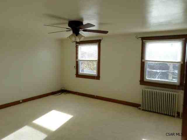 704 13th St - Photo 5 of 9