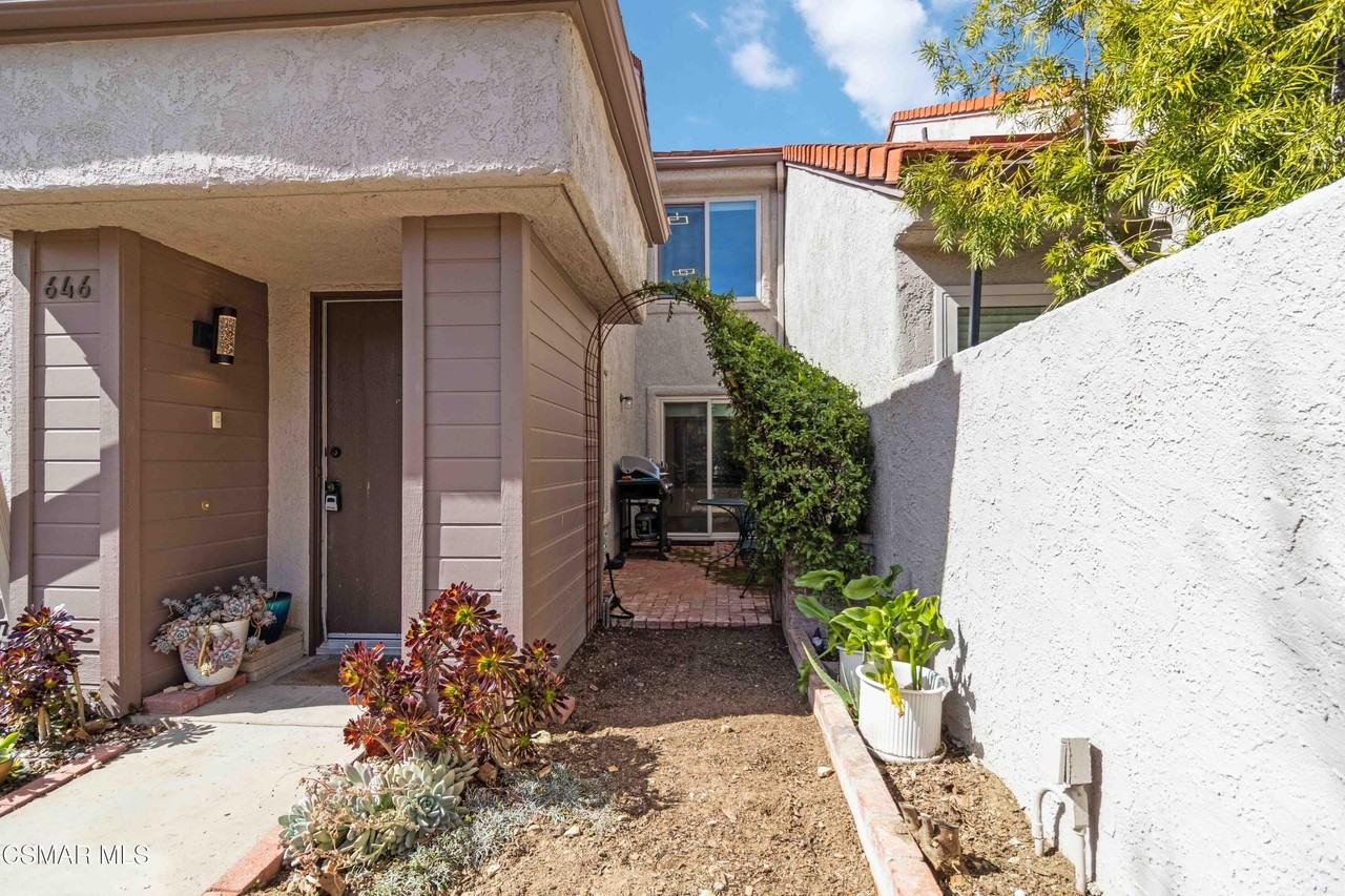 646 Via Colinas - Photo 3 of 42