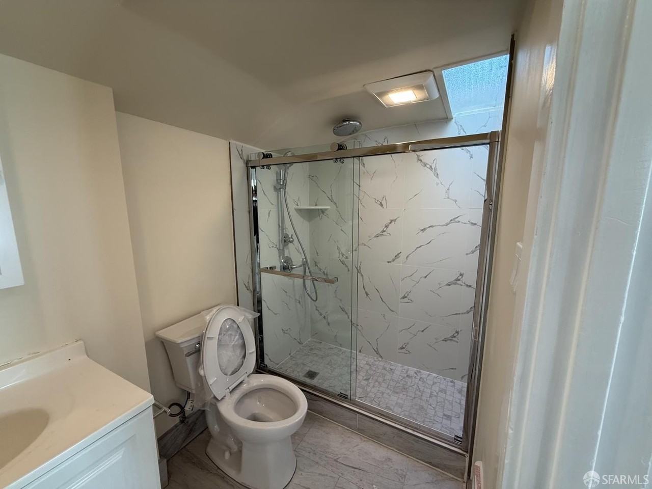 258 Dorland St - Photo 7 of 17