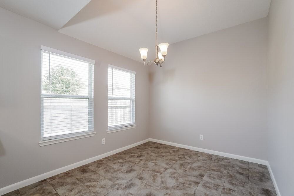 2442 Chuckberry St - Photo 6 of 17