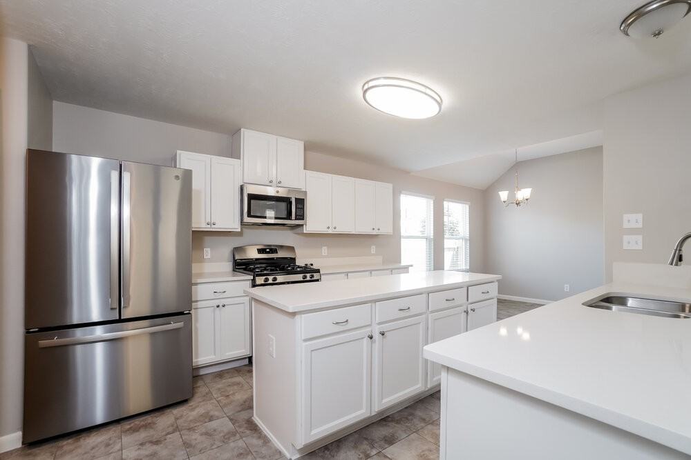 2442 Chuckberry St - Photo 7 of 17