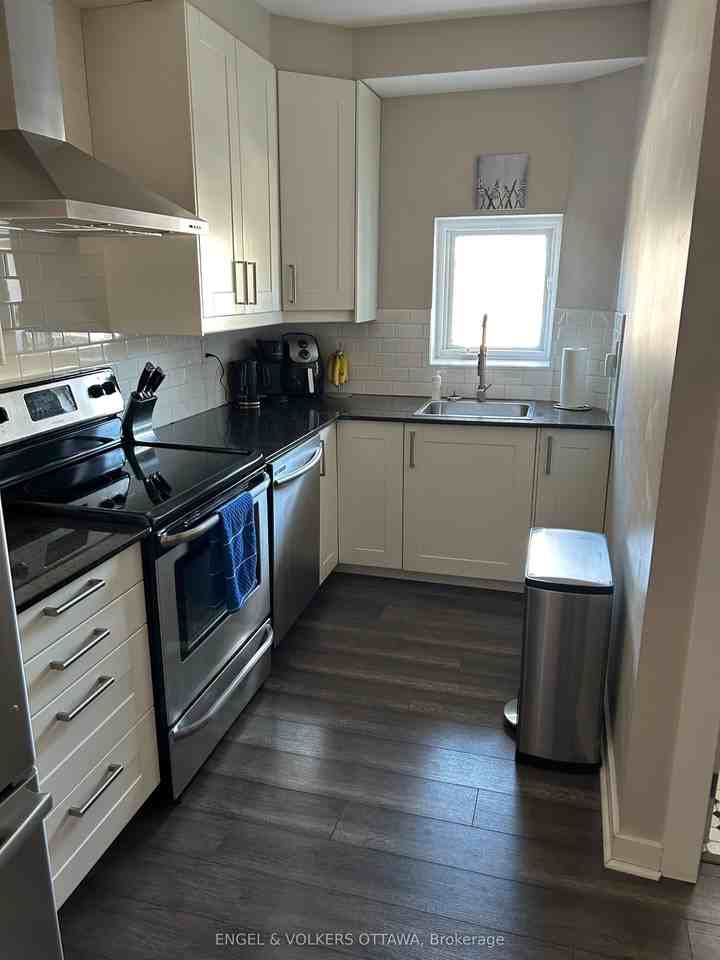 501 O'Connor St - Photo 4 of 11