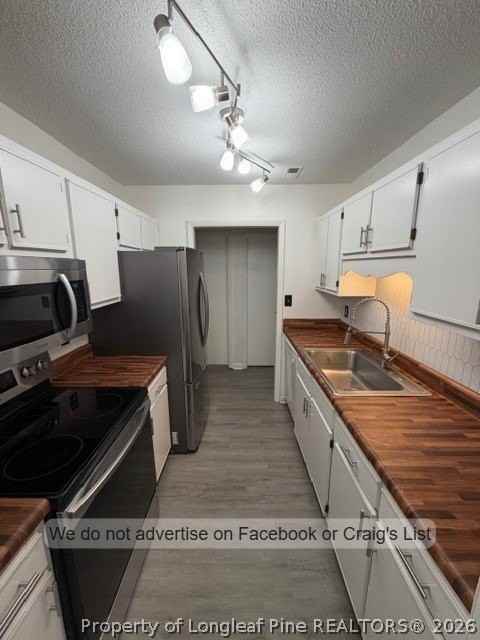 209 Eppingdale Dr - Photo 4 of 12