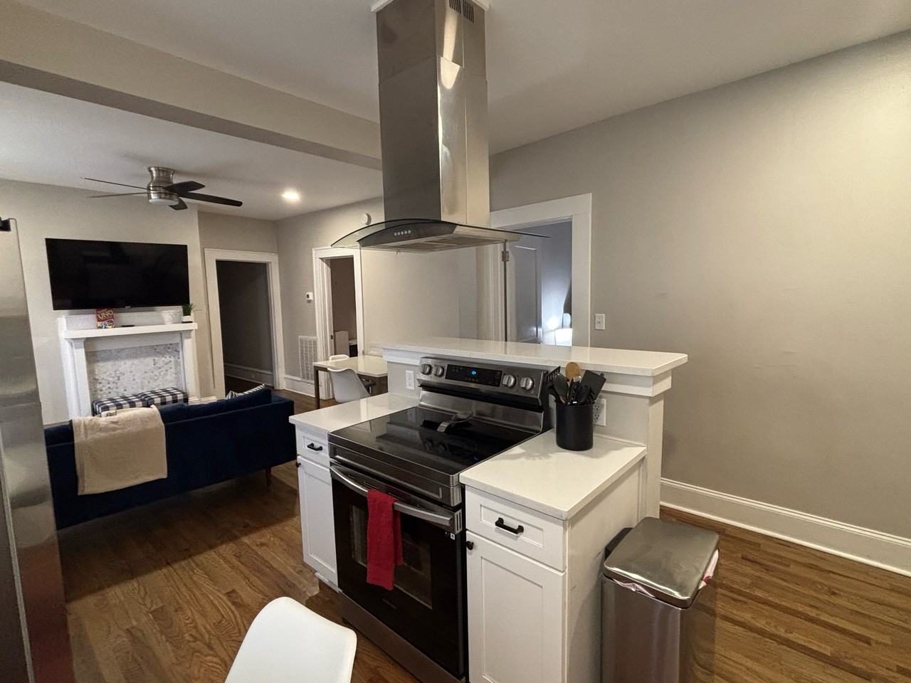 804 Holloway St #1 - Photo 4 of 23