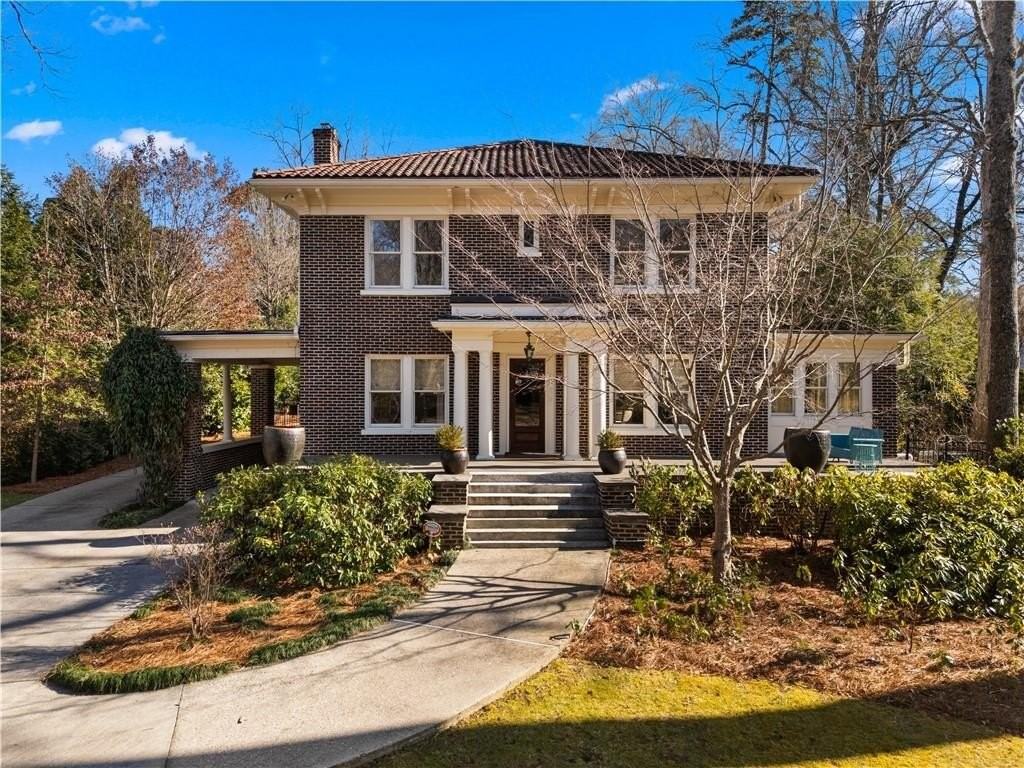 979 Springdale Rd Ne - Photo 2 of 50