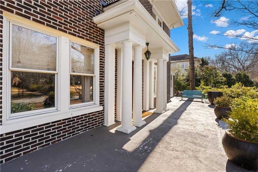 979 Springdale Rd Ne - Photo 6 of 50