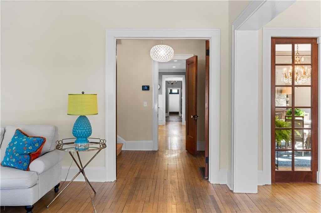 979 Springdale Rd Ne - Photo 7 of 50