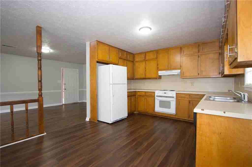 3252 Inez Dr - Photo 6 of 18