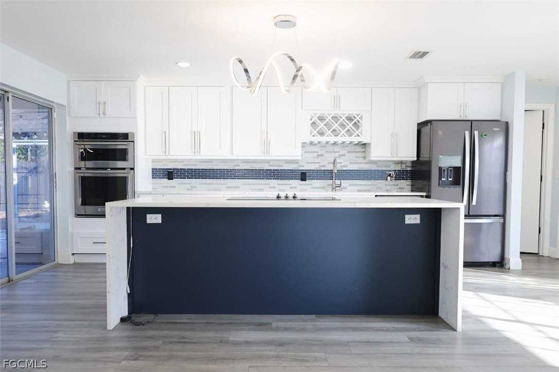 1206 Se 23rd Pl - Photo 3 of 31
