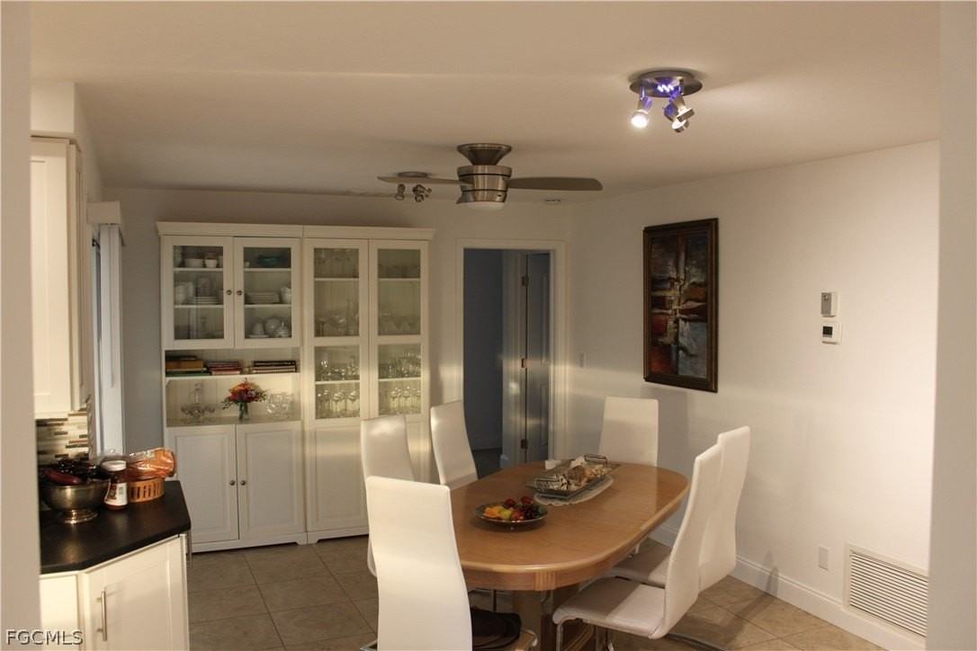 5354 Coral Ave - Photo 6 of 29