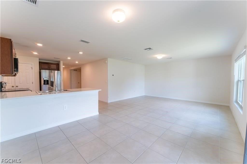 8052 Sunrise Cir - Photo 4 of 9