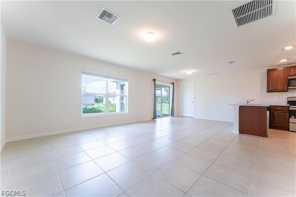 8052 Sunrise Cir - Photo 5 of 9