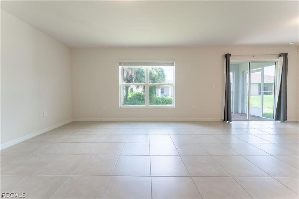 8052 Sunrise Cir - Photo 6 of 9