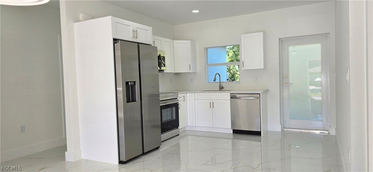 5218 29th St Sw - Photo 2 of 9