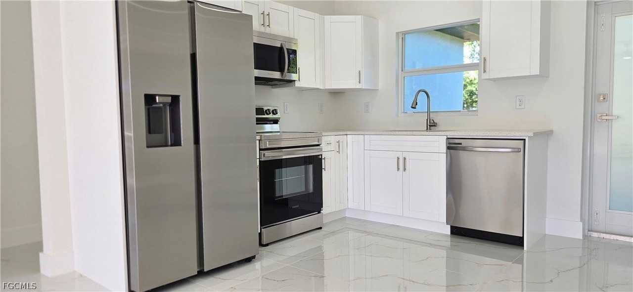 5218 29th St Sw - Photo 4 of 9