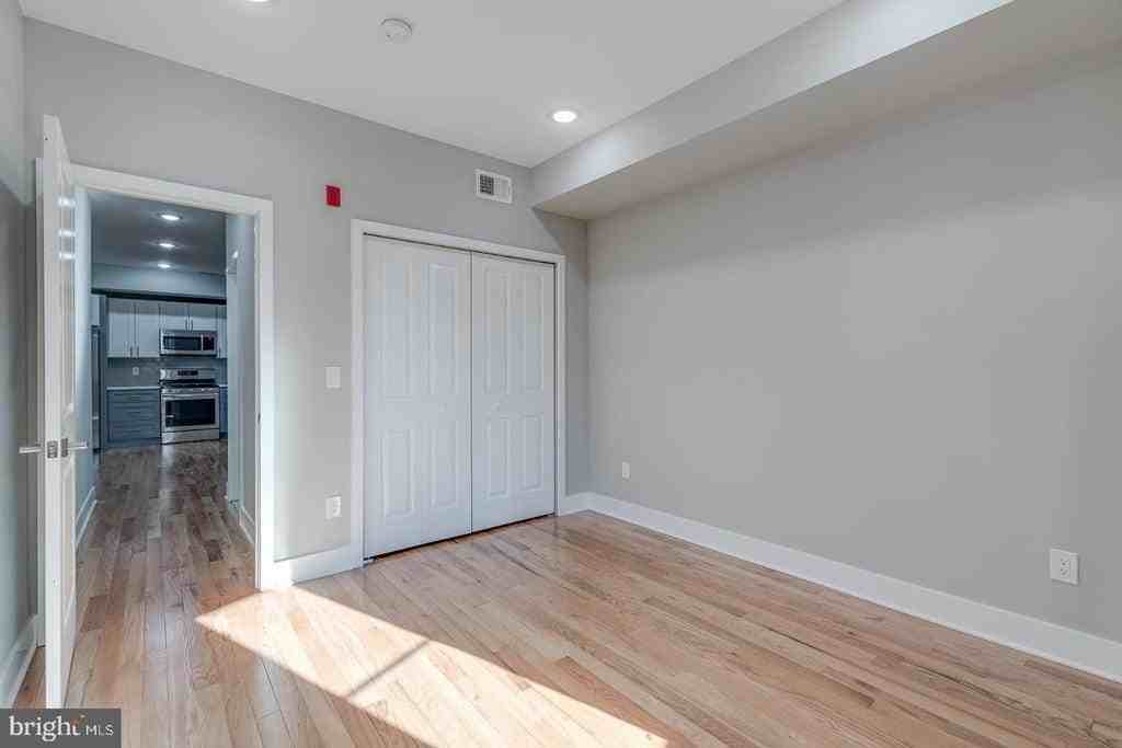 2113 W Master St #C - Photo 5 of 15